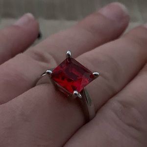 Beautiful Red Ring Sz 10 NWT